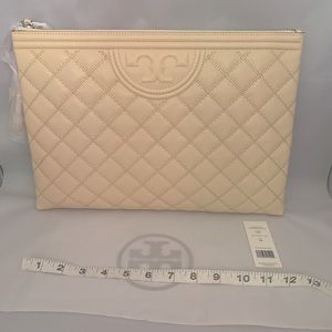 NWT Tory Burch Fleming soft distressed pouch